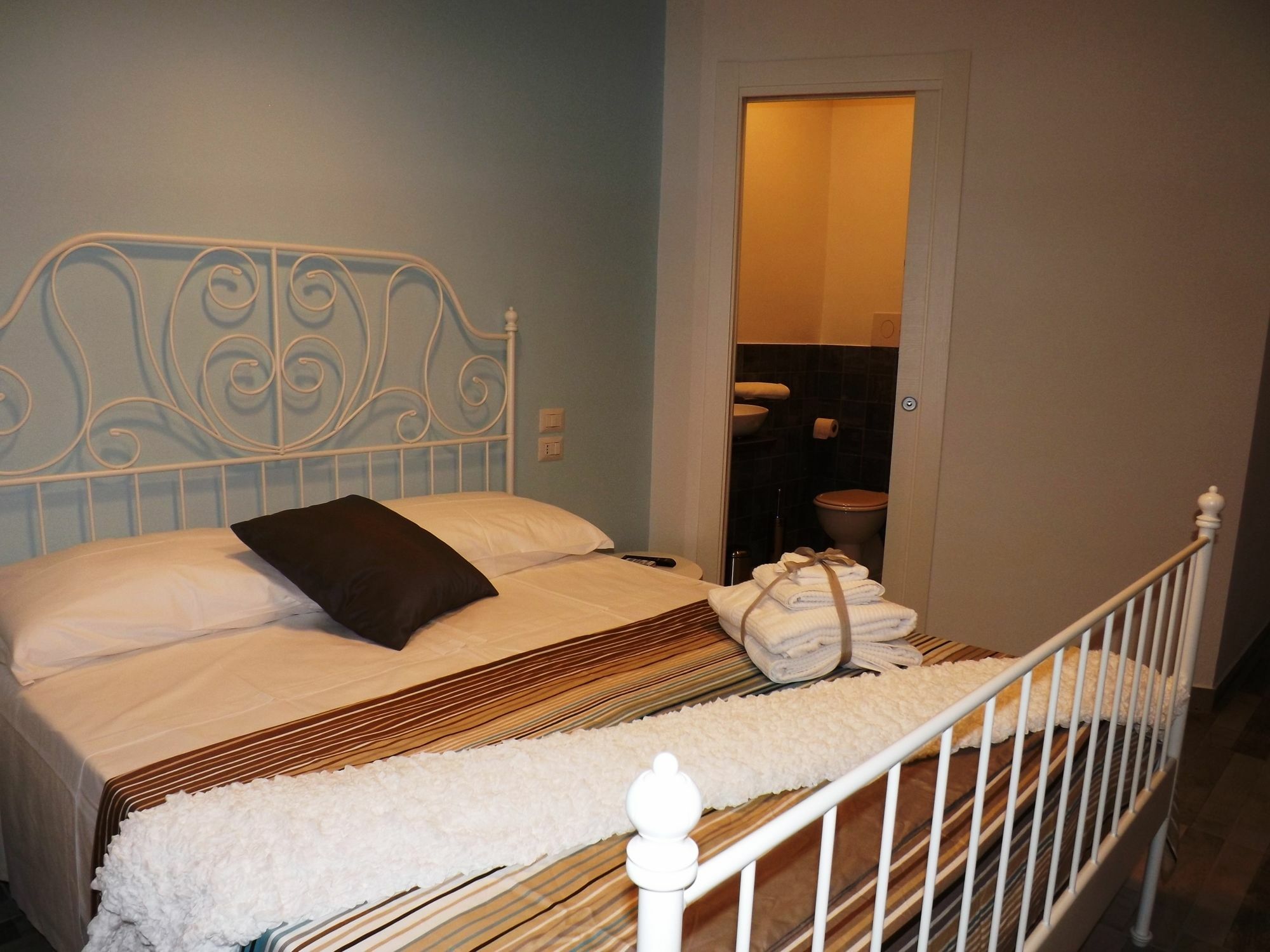 ナポリ Domus Alma Bed & Breakfast エクステリア 写真