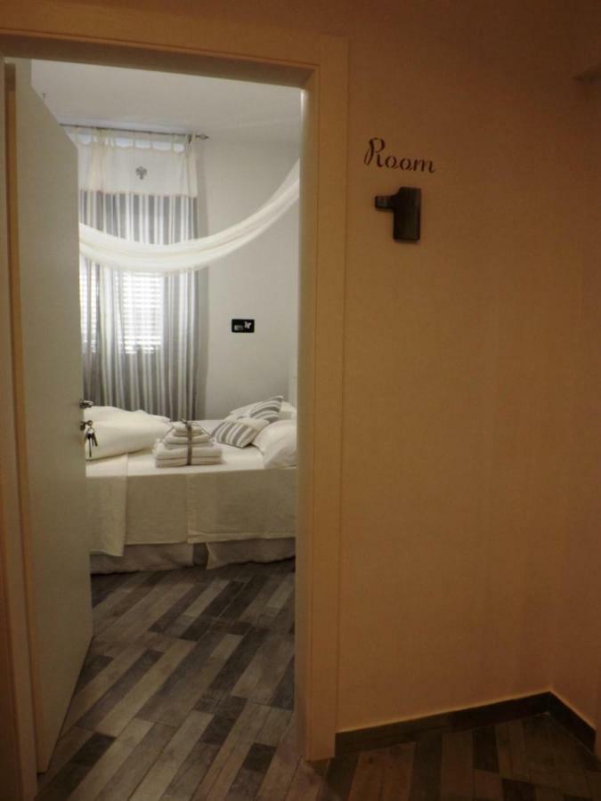 ナポリ Domus Alma Bed & Breakfast エクステリア 写真